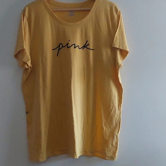 Victoria's Secret PINK Everyday T-shirt Yellow Black Spellout Flawed - Picture 2 of 7